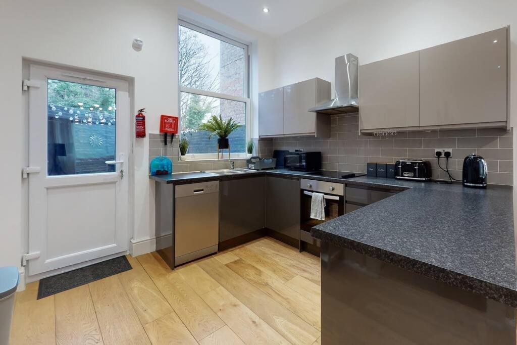 Lovely 2 Bedroom Apartment Near Highgate Station London Kültér fotó