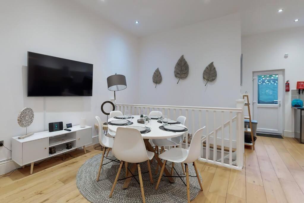 Lovely 2 Bedroom Apartment Near Highgate Station London Kültér fotó