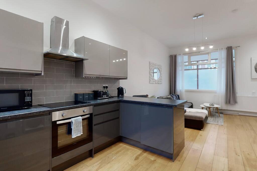 Lovely 2 Bedroom Apartment Near Highgate Station London Kültér fotó