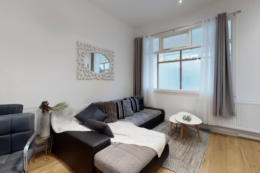 Lovely 2 Bedroom Apartment Near Highgate Station London Kültér fotó